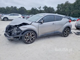 TOYOTA C-HR XLE