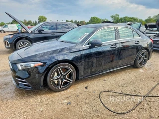 MERCEDES-BENZ A 35 AMG