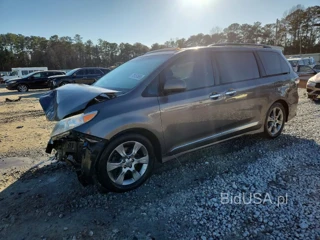TOYOTA SIENNA SPORT