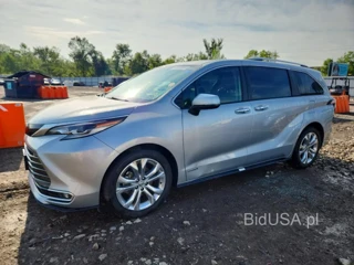 TOYOTA SIENNA PLATINUM 7-PASSENGER