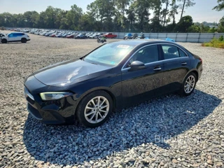 MERCEDES-BENZ A 220