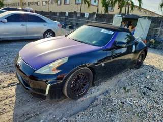 NISSAN 370Z ROADSTER TOURING