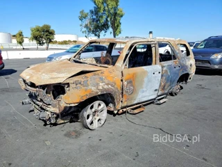 TOYOTA 4RUNNER SR5