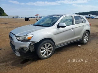 MITSUBISHI OUTLANDER SPORT ES