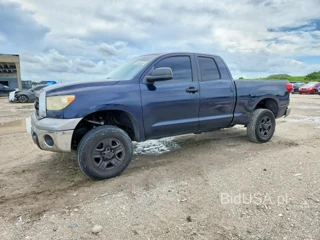 TOYOTA TUNDRA SR5