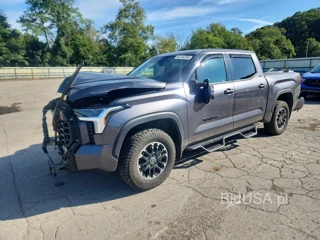 TOYOTA TUNDRA SR5