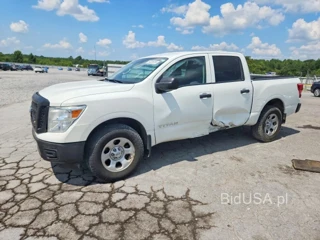 NISSAN TITAN S