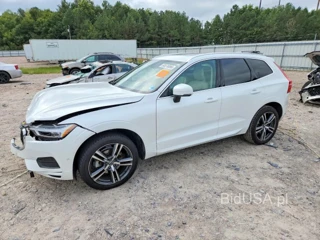 VOLVO XC60 T5 MOMENTUM