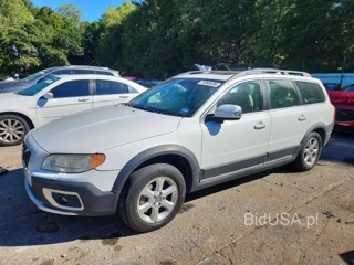 VOLVO XC70 3.2