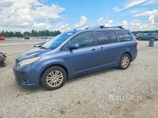 TOYOTA SIENNA XLE 8-PASSENGER