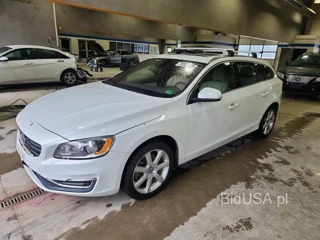 VOLVO V60 T5 PREMIER
