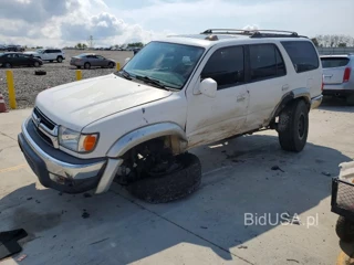 TOYOTA 4RUNNER SR5