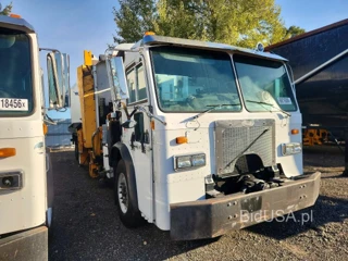 PETERBILT 320