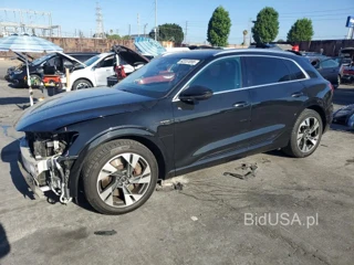 AUDI E-TRON PREMIUM