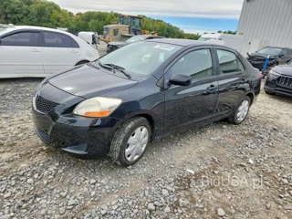 TOYOTA YARIS BASE