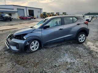 NISSAN KICKS S