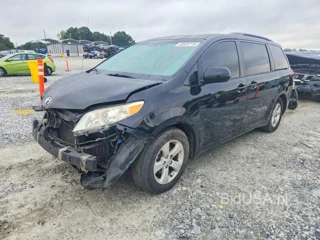 TOYOTA SIENNA XLE 8-PASSENGER