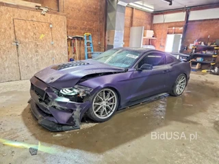 FORD MUSTANG GT