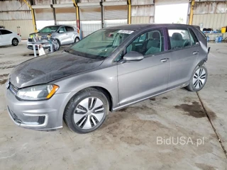 VOLKSWAGEN E-GOLF SE