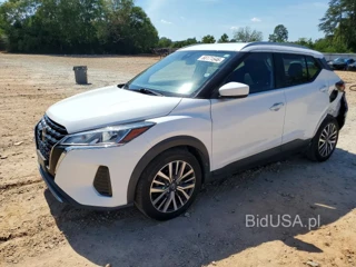 NISSAN KICKS SV