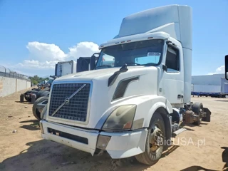 VOLVO VNL
