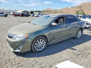 TOYOTA CAMRY HYBRID XLE