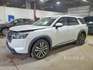 NISSAN PATHFINDER PLATINUM