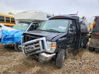 FORD ECONOLINE E450 SUPER DUTY CUTAWAY VAN