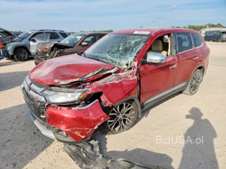 MITSUBISHI OUTLANDER SE