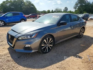 NISSAN ALTIMA SR