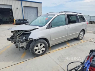 TOYOTA SIENNA LE 8-PASSENGER
