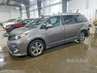 TOYOTA SIENNA SPORT
