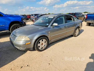 VOLKSWAGEN PASSAT W8 4MOTION