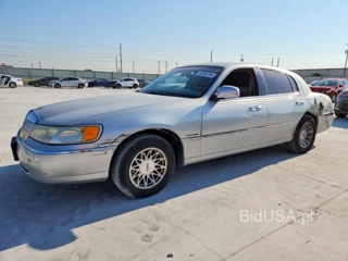LINCOLN TOWN CAR SIGNATURE LIMITED