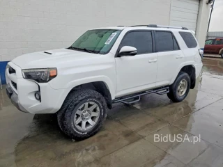 TOYOTA 4RUNNER TRAIL PREMIUM