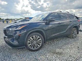 TOYOTA HIGHLANDER HYBRID PLATINUM
