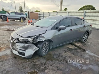 NISSAN VERSA SV