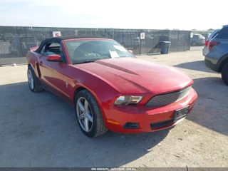 FORD FORD MUSTANG V6 PREMIUM