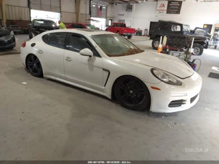 PORSCHE PORSCHE PANAMERA 4