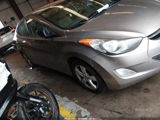 HYUNDAI HYUNDAI ELANTRA GLS