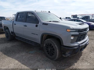 CHEVROLET CHEVROLET SILVERADO 2500HD 4WD  STANDARD BED CUSTOM