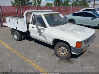 TOYOTA TOYOTA PICKUP CAB CHASSIS RN55