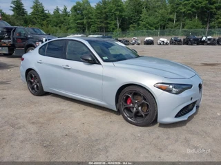 ALFA ROMEO ALFA ROMEO GIULIA TI SPORT AWD