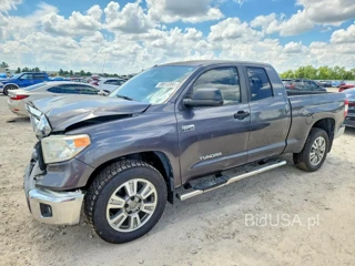 TOYOTA TUNDRA SR5