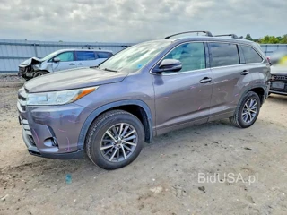 TOYOTA HIGHLANDER XLE