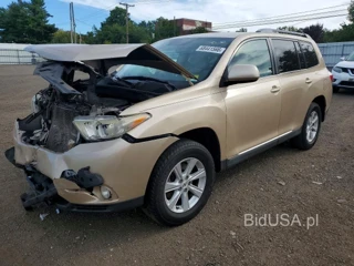 TOYOTA HIGHLANDER BASE