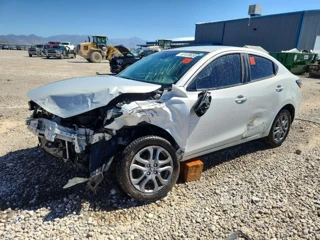 TOYOTA YARIS LE
