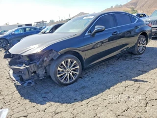 LEXUS ES 300H BASE