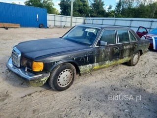 MERCEDES-BENZ 560 SEL