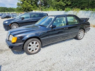 MERCEDES-BENZ 300 E
